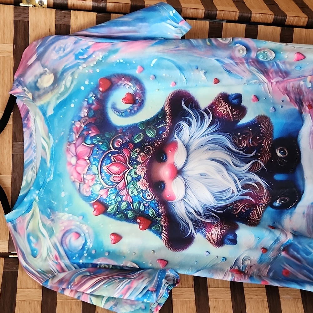 NWOT! Gnome stretch top - Picture 4 of 7